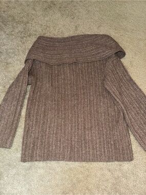 Cozy Ribbed Off-the-Shoulder Sweater in Brown